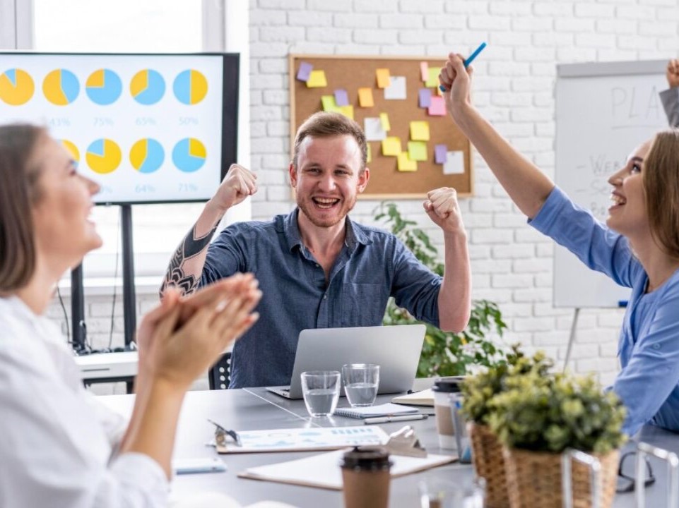 Potencia el Rendimiento: Descubre Cómo Motivar a tu Equipo de Ventas con Estrategias Efectivas